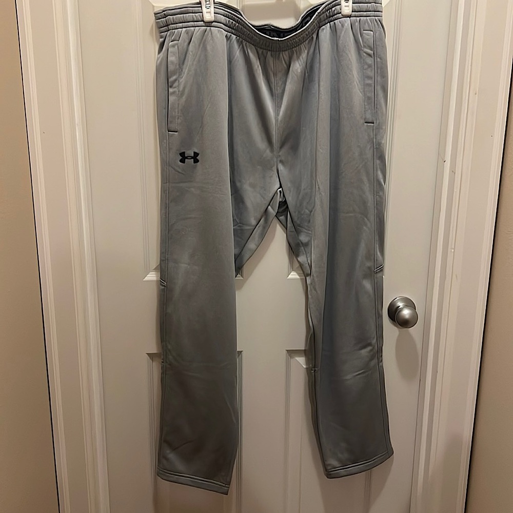 Mens Under Amour fleece sweatpants never worn